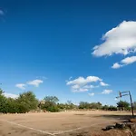 Nyaraló Caseres *