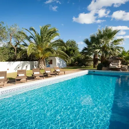 Caseres Santa Eularia des Riu