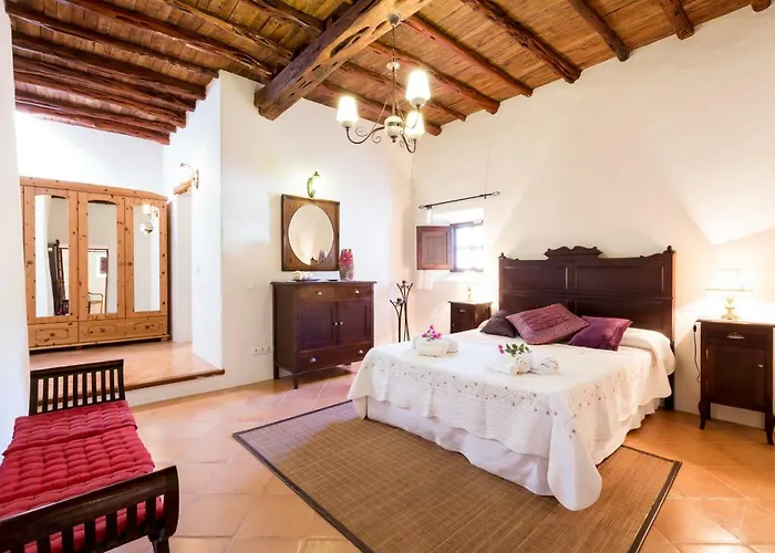 Caseres * Santa Eulària des Riu