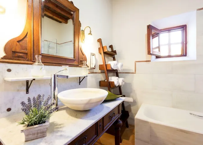 Caseres Santa Eularia des Riu