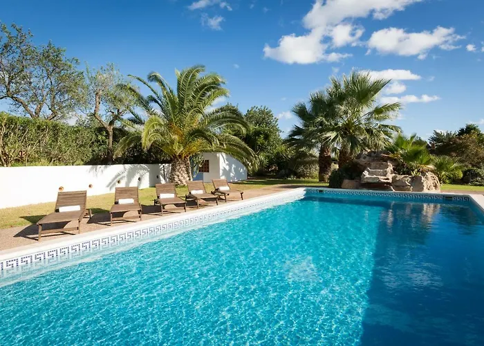 Caseres Santa Eularia des Riu